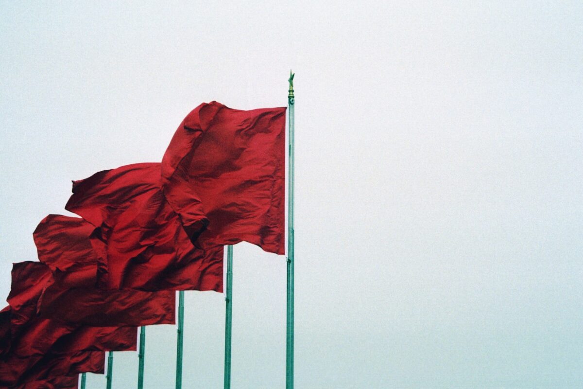 Recognizing red flags in their gay relationship